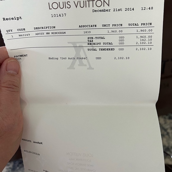 The Artsy MM embodies understated bohemian style. Louis Vuitton's - Picture 10 of 13